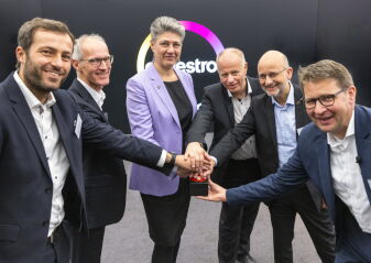 Von links nach rechts: Dr. Lennart Sandbrink, Dr. Bastian Mahr, Monique Buch, Dr. Michael Traving, Dr. Markus Dugal, Dr. Thomas Braig